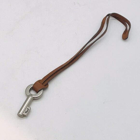 Fossil Key Charm Purse Accessory Key Fob Keychain Brown Leather with Silver Key - Picture 4 of 10